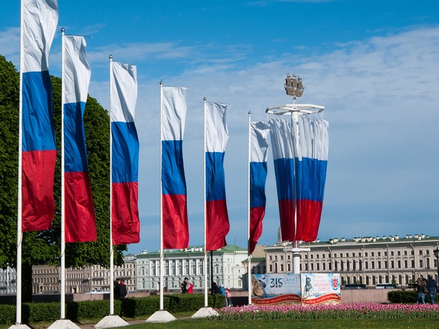 россияне верят в существование организации, стремящейся переписать историю