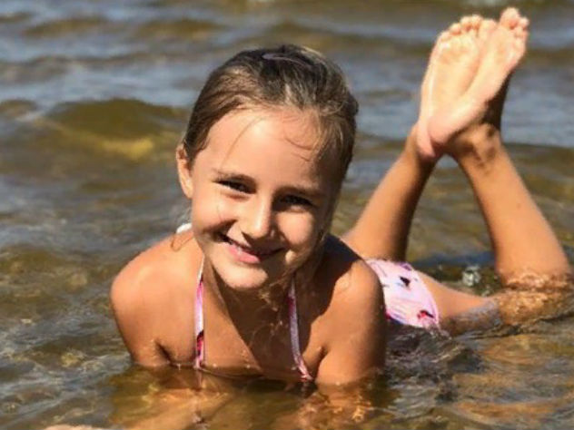 Кристина показала снимки своей дочери