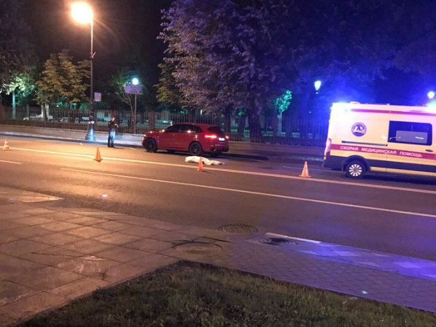 На Каменноостровском проспекте рэпер Бриус насмерть сбил пешехода