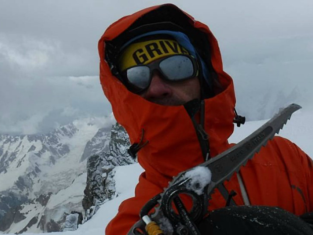 Спасенного в Пакистане российского альпиниста доставили в Москву