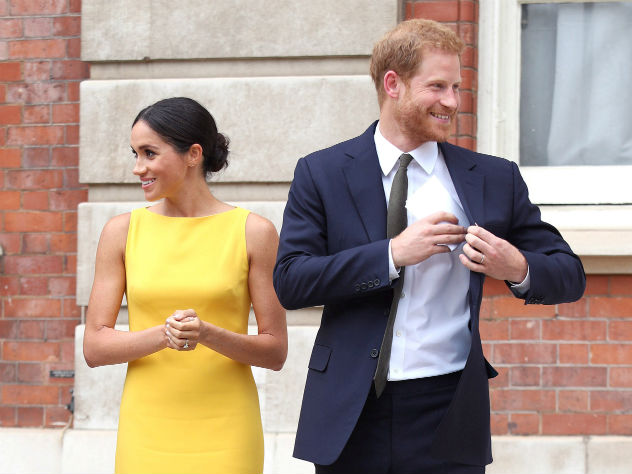 Брак принца Гарри и Меган Маркл - ноги Маркл