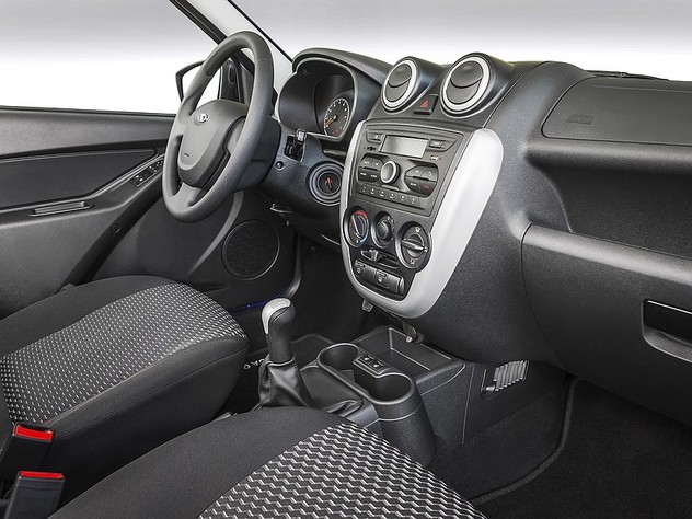 Интерьер LADA Granta цена на новую lada granta не изменилась