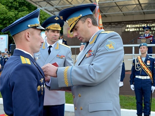 Российские студенты смогут получить звание без службы в армии