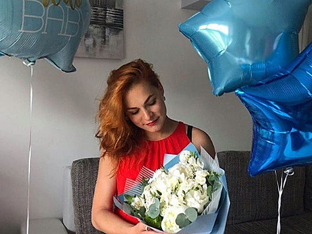 Мэрелин Керро впервые показала сына