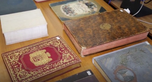 Эти бесценные старинные книги, много лет хранившиеся в фонде библиотеки, теперь можно увидеть в цифровом варианте на сайте «Электронекрасовка»