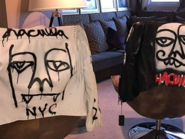 Киркорову подарили две дизайнерские куртки