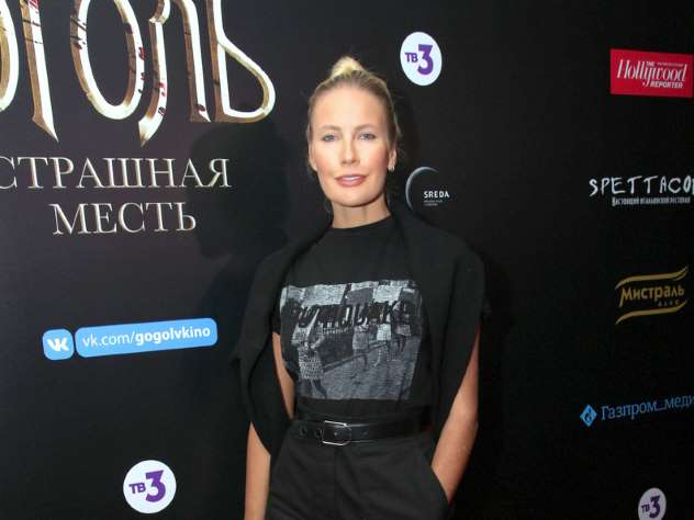 Елена Летучая в шортах