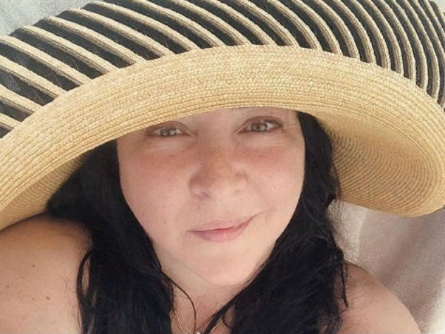 Лолита показала очередной снимок без макияжа фото