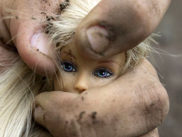 От семейного насилия обычно страдают женщины и дети