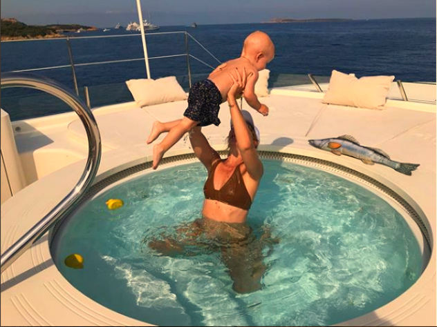 Собчак похвалилась своим маленьким Платоном