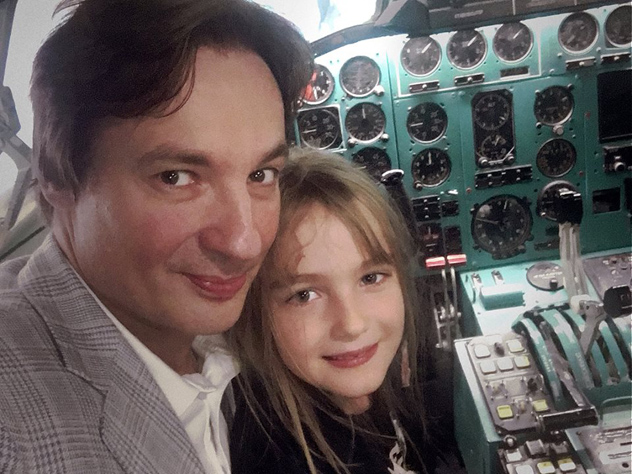 Рецепт идеального дня рождения озвучил Павел Санаев