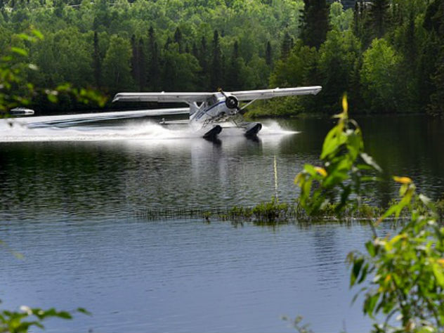 Частный гидросамолет упал в Байкал