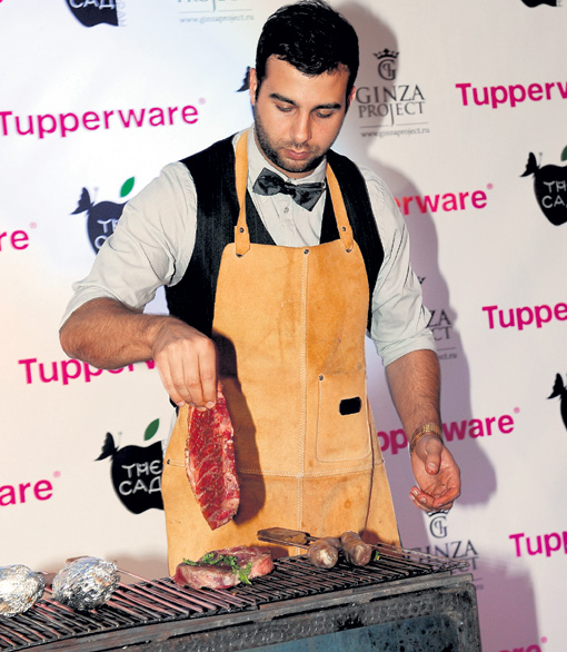 Иван Ургант классно жарит мясо. Главное - не есть его каждый день