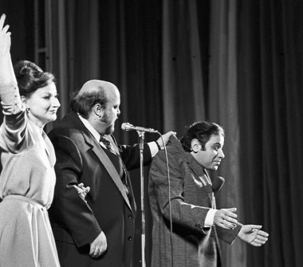 Степаненко, Петросян и Грушин на сцене Московского театра эстрады