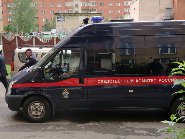 Следственный комитет выясняет причины обрушения плит на лестнице одного из домов в Москве