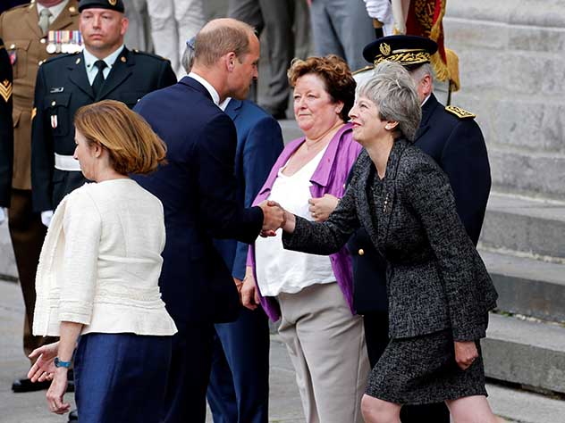 Премьер Великобритании Тереза Мэй снова стала объектом для шуток