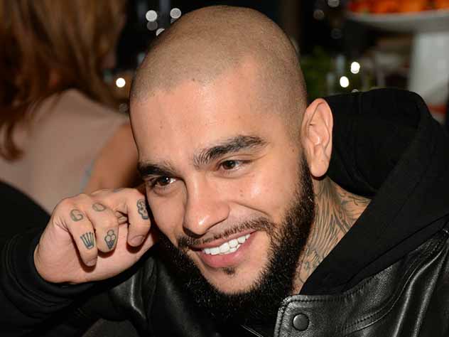 Тимати покатался на крутых водных игрушках видео