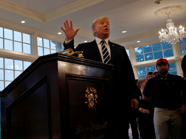 Инаугурация Дональда Трампа - присяга Библия