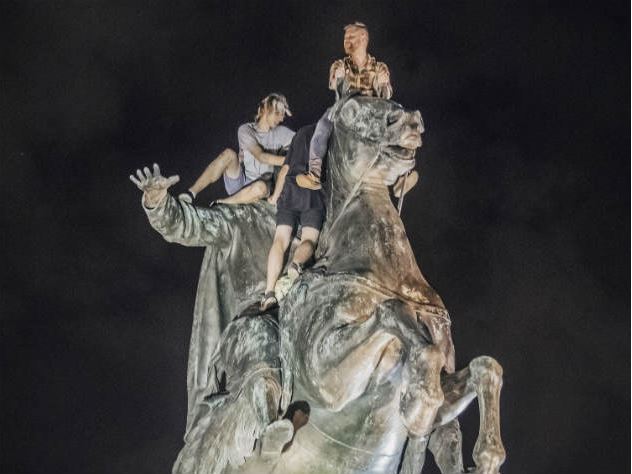 Разговоры об ужесточении наказания за вандализм начались после ЧП с «Медным всадником»