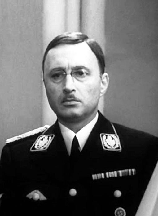 Прокопович в образе рейхсфюрера СС