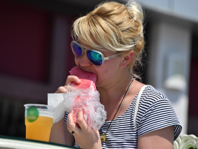 Во Флоренции штрафуют за еду на улице