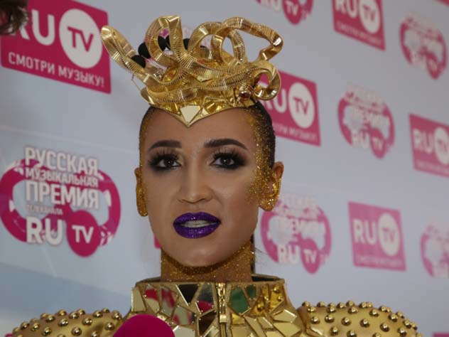 Ведущий оскорбил умственные способности Бузовой