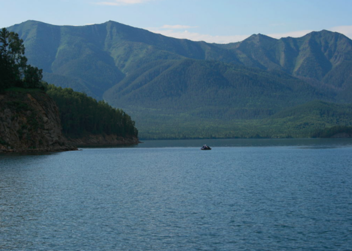 Бухта Змеиная на озере Байкал