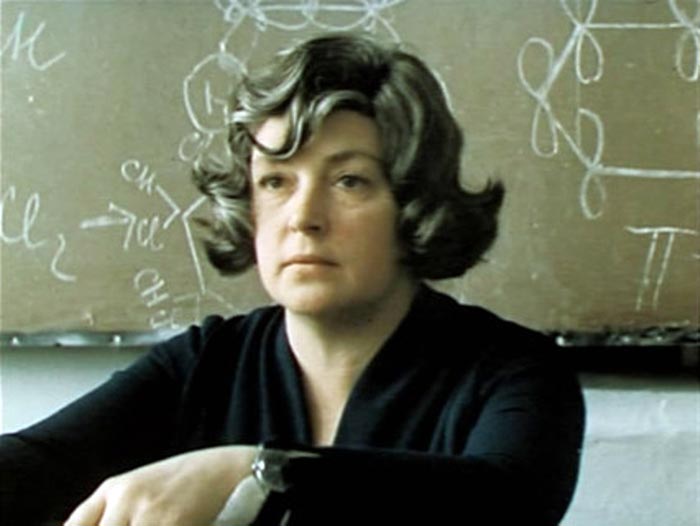 Кадр из фильма «Ключ без права передачи», 1976 год