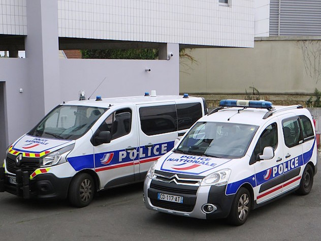 Франция, полиция, задержание
