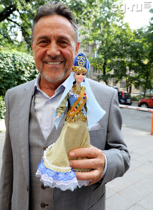 кукла депутата