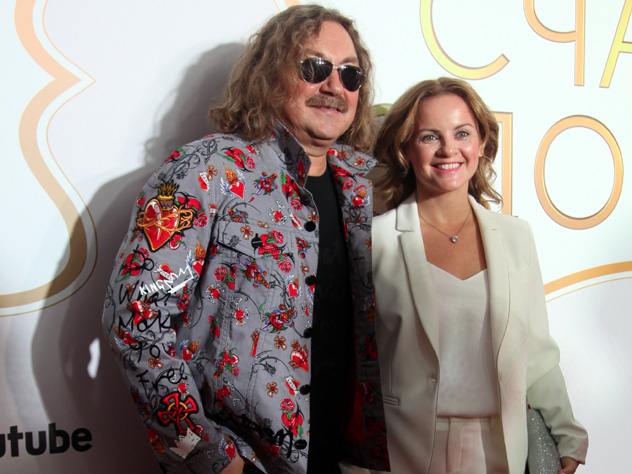 Игорь Николаев с женой Юлией Проскуряковой