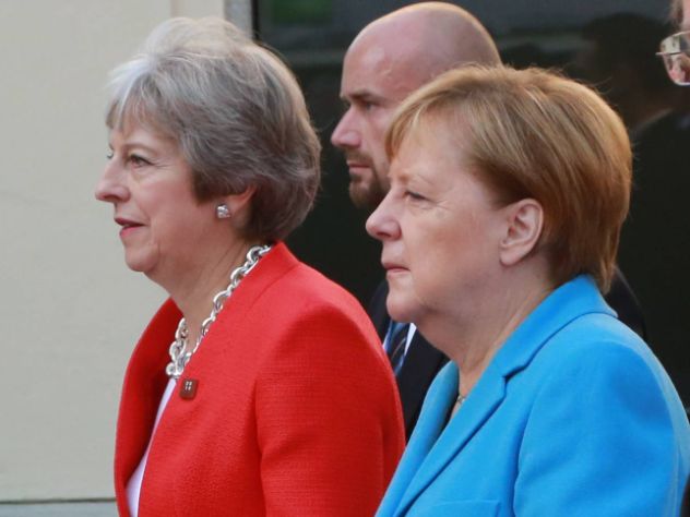 Меркель показала свое отношение к Мэй