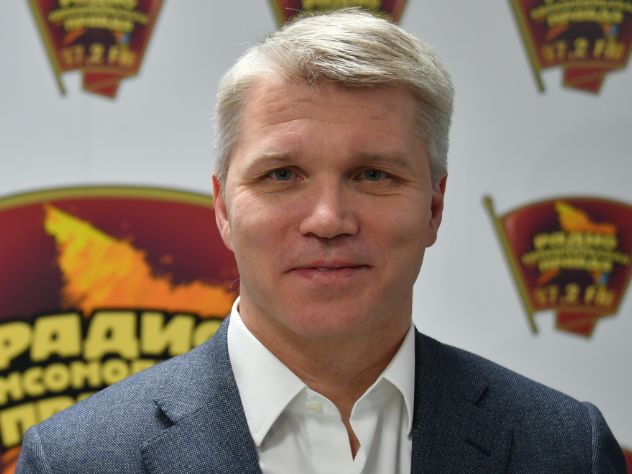 Павел Колобков Министр спорта хочет разрешить пить пиво на стадионах