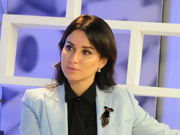 Тина Канделаки в Китае