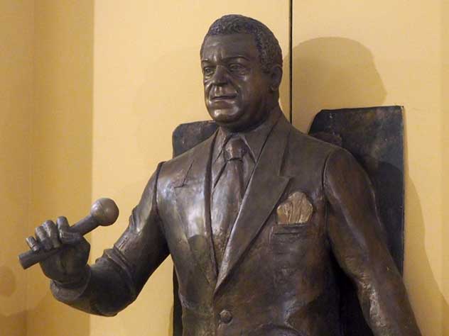 Новый памятник Иосифу Кобзону Зураб Церетели намерен завершить к концу 2018 года