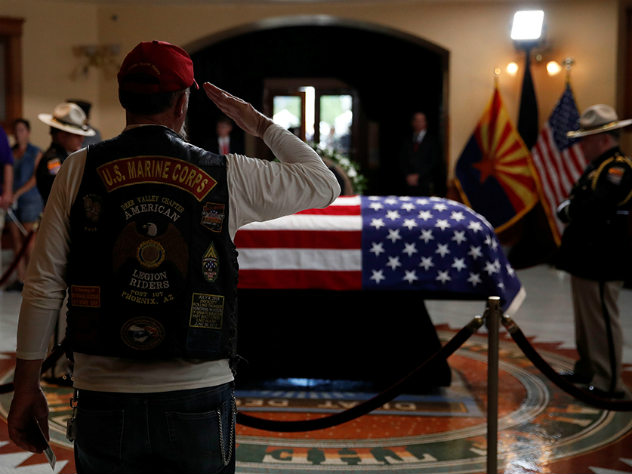 Похороны Джона Маккейна