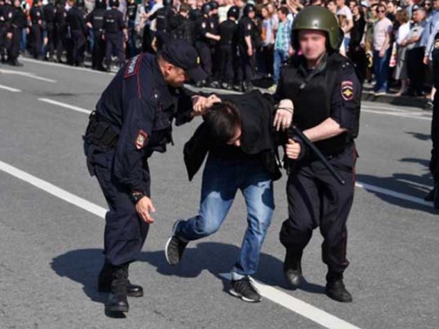 Полиции на митингах хотят выдать видеорегистраторы