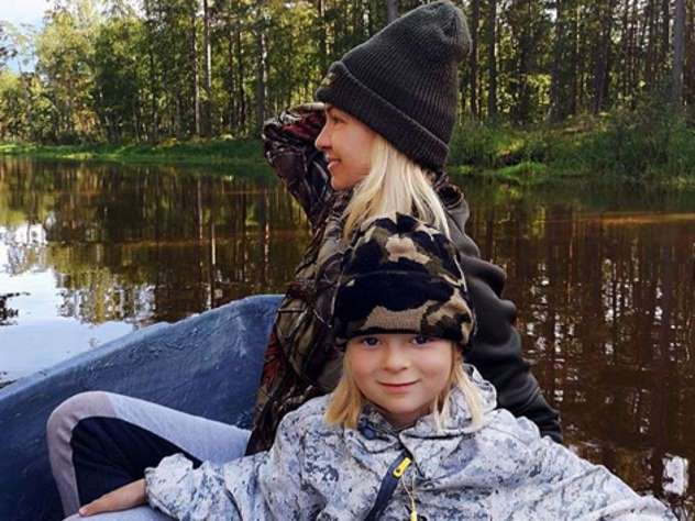 Сын Яны Рудковской в тапках, как у Егора Крида