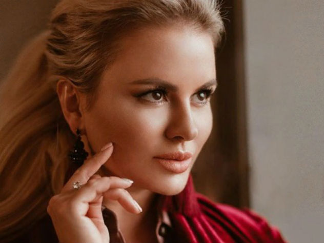 Анна Семенович вспомнила свое детство