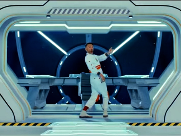 Режиссер «Иглы» считает новый клип Шнурова «рекламной поделкой»