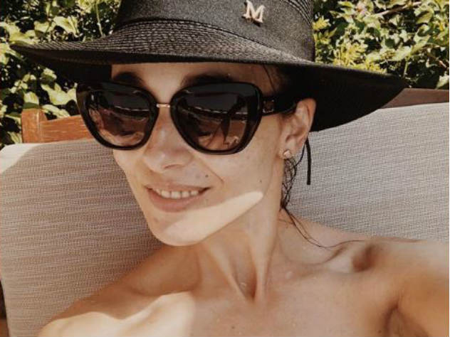 Анна Снаткина радуется выходным видео