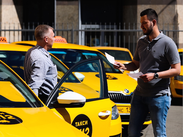В такси иностранцы работать не будут