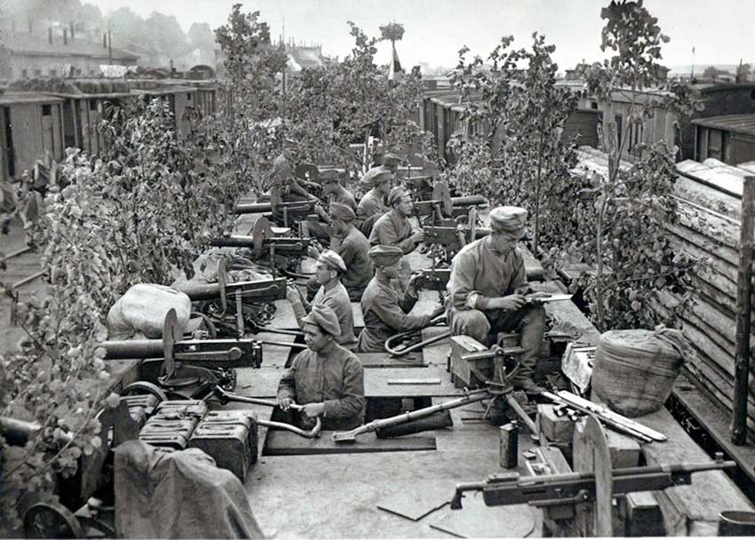 Бронепоезд чехословацкого корпуса на станции Орлик под Уфой