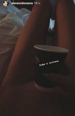 обнаженная Алена Водонаева в постели