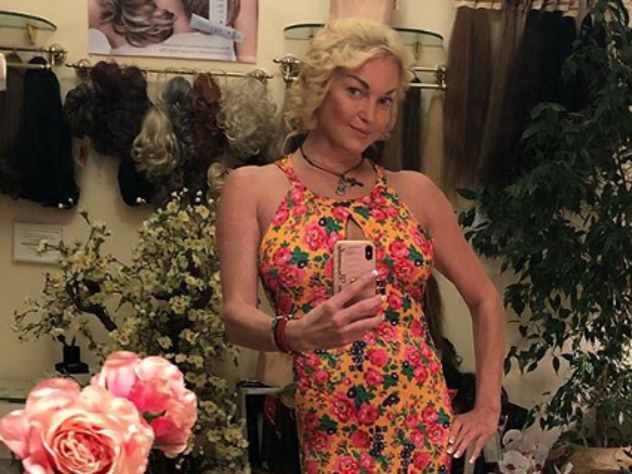 Волочкова сменила прическу