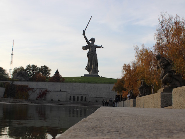 Волгоград родина-мать смена часового пояса