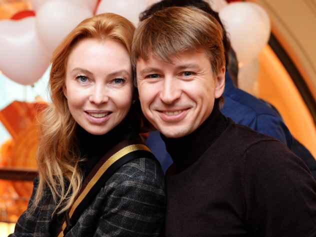 Алексей Ягудин с женой