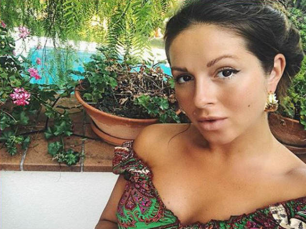 Нюша скучает по Москве