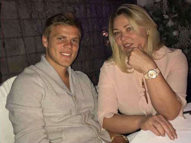 Родители Кокорина