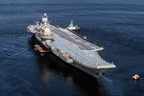Крейсер «Адмирал Кузнецов» не пострадал в результате ЧП на плавучем доке